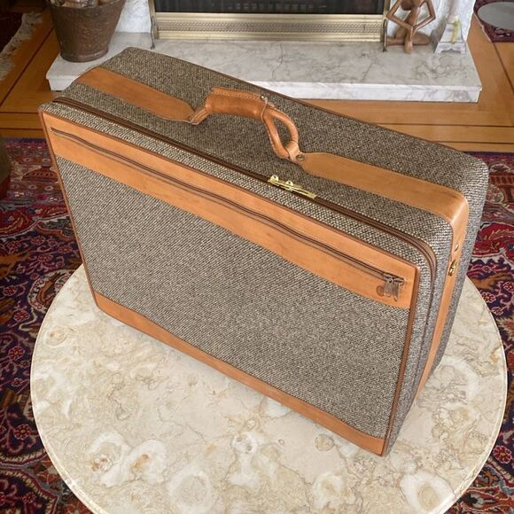Vintage Hartmann Luggage Leather & Tweed Rolling Suitcase - Picture 2 of 16